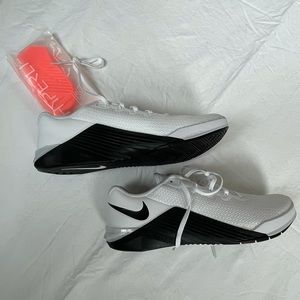 Nike Metcon 5 white/black size 9.5 NIB